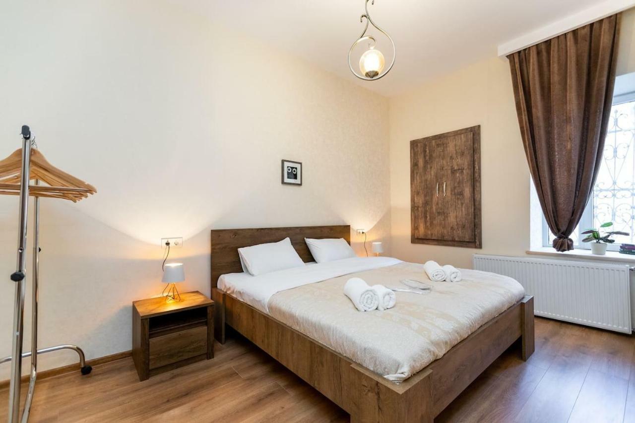 Wehost Stylish Apartment In Old Tbilisi Ngoại thất bức ảnh